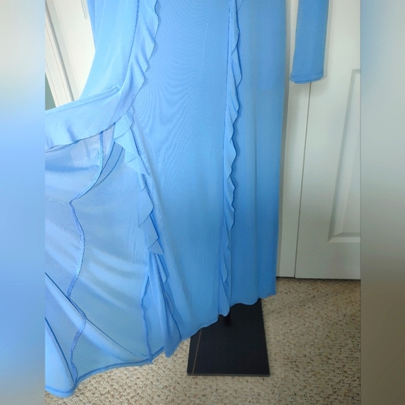 Future Collective V-Neck Blue Ruffle Maxi Dress With Half Slip. Size Small - Picture 8 of 10